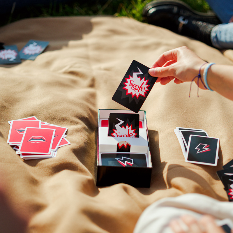 bandjo-taggle-jeu-d-ambiance-cartes-humour image 2