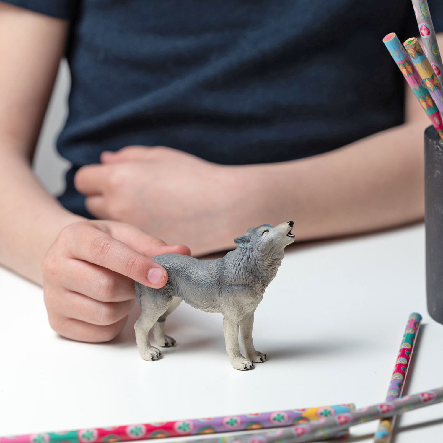 papo-wildlife-loup-hurlant-figurine-animal-sauvage image 2