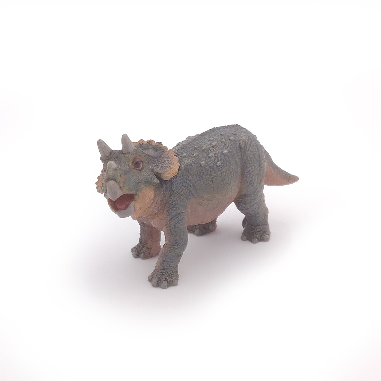 papo-dinosaurs-jeune-tric-ratops-figurine-dinosaure-cr-tac image 4