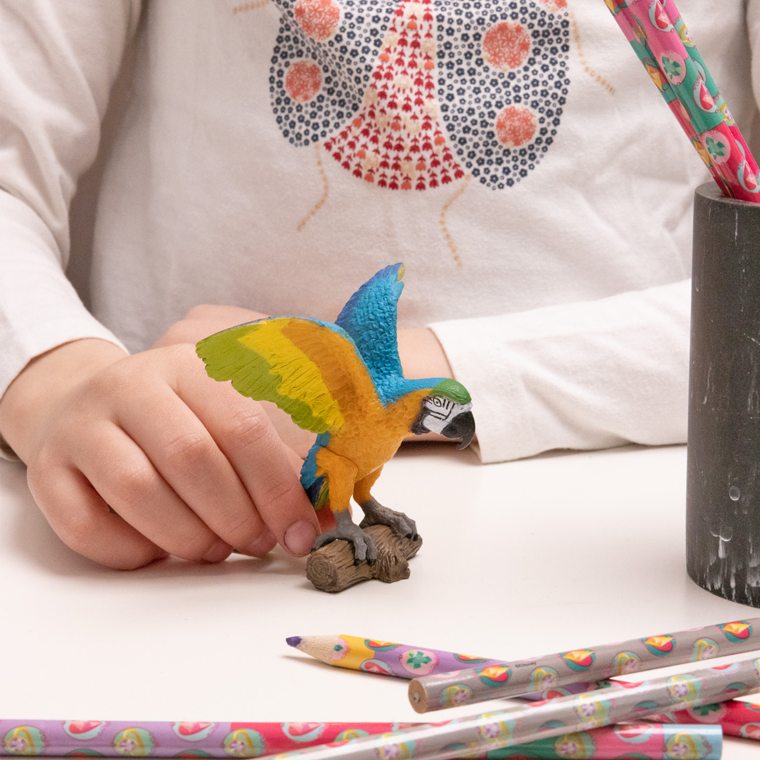 papo-wildlife-perroquet-ara-bleu-figurine-oiseau image 2