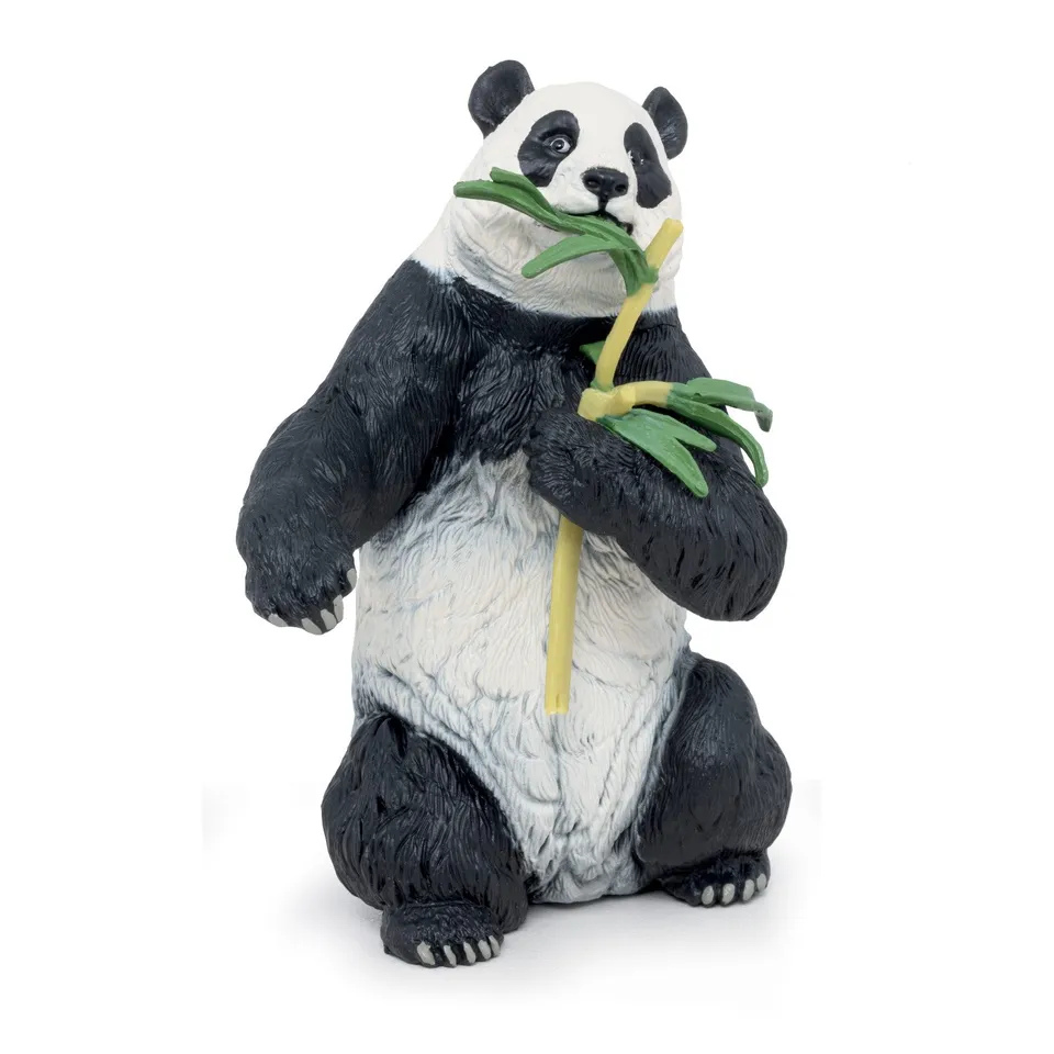 papo-wildlife-panda-avec-bambou-figurine-animal-noir-blanc image 1