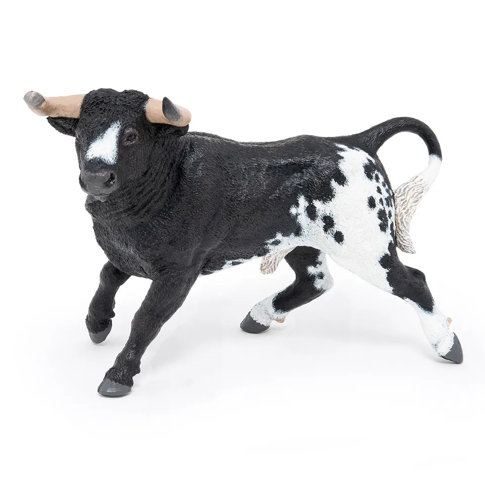 papo-farmyard-friends-taureau-espagnol-figurine-noir-et-blanc image 1