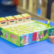 blue-orange-mr-wolf-jeu-enfants-cache-cache-coop-ratif image 5